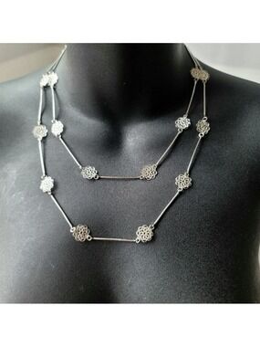 Silver Color Floral Disc Long Bar Chain Necklace 19 Inch